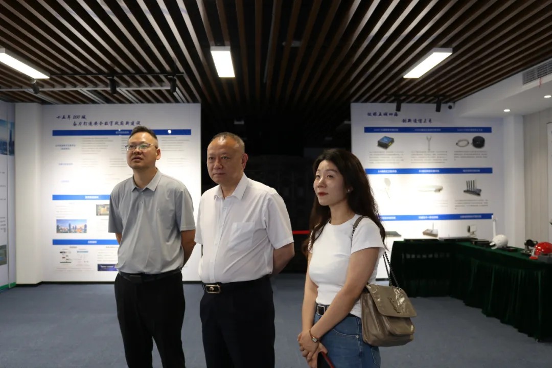 澧县招商促进事务中心领导一行莅临集团考察交流